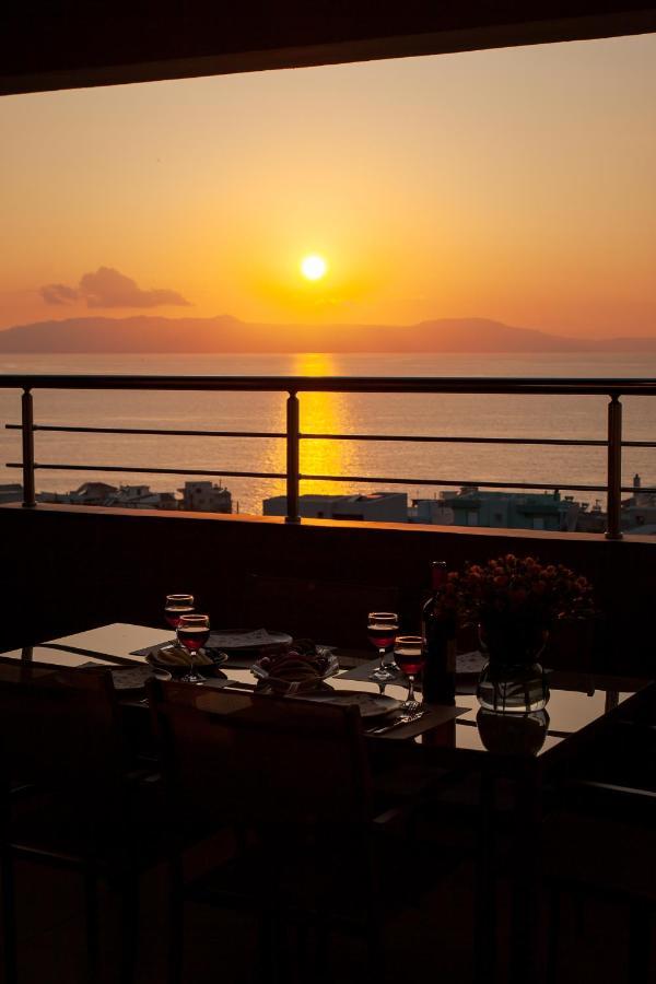 Overview Chania With Sea View And Amazing Sunset Exterior photo